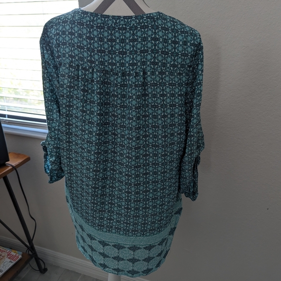 Kim Rogers Abstract Print Tunic Blouse - Picture 4 of 6